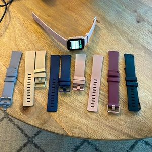 I’m selling a lightly used fitness watch, Fitbit Versa 2